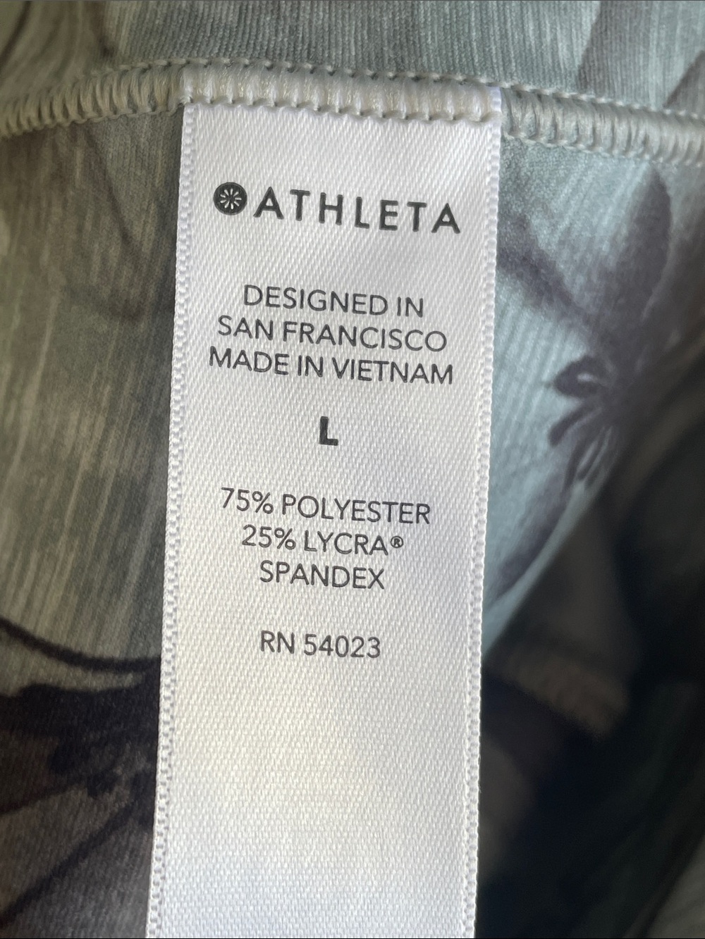 Athleta SALUTATIONS STASH POCKET
lI PRINT 7/8 - Picture 6 of 7